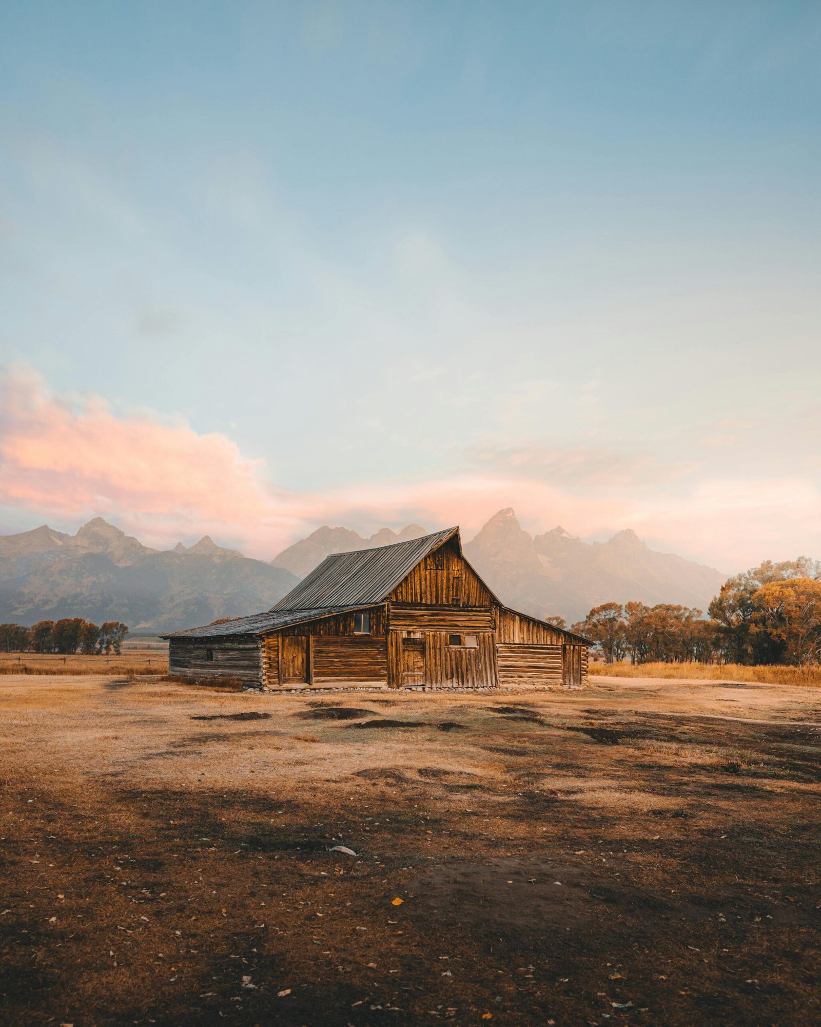Rustic Beauty: Moen’s Farmhouse Bathroom Bronze Faucet