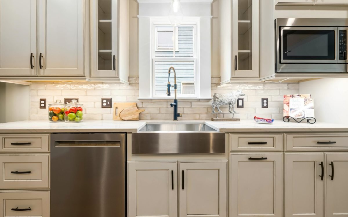 The Best Stainless Steel Farmhouse Sink of 2024
